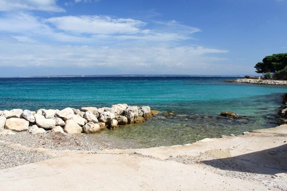Nearby beaches