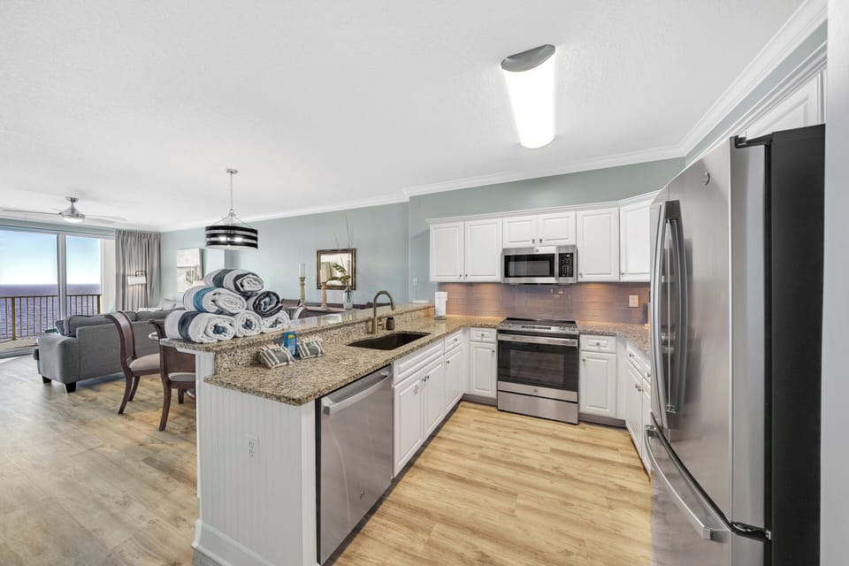 Even while cooking, you can still enjoy the Gulf view.