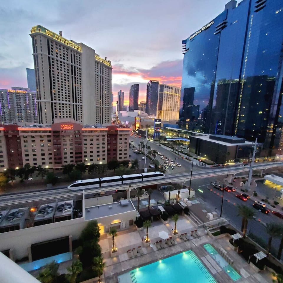 Balcony Sunset Strip View, Harmon Ave to City Center