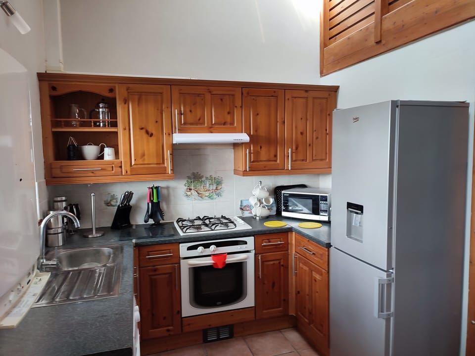 Well equipped kitchen