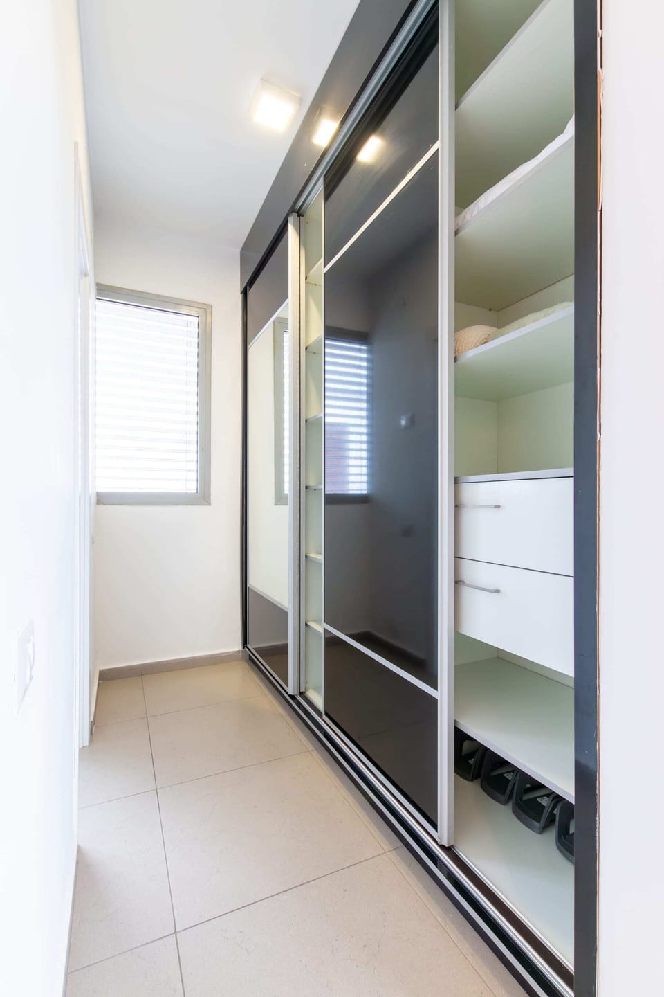 1st Floor - 1st Bedroom - Wardrobe
