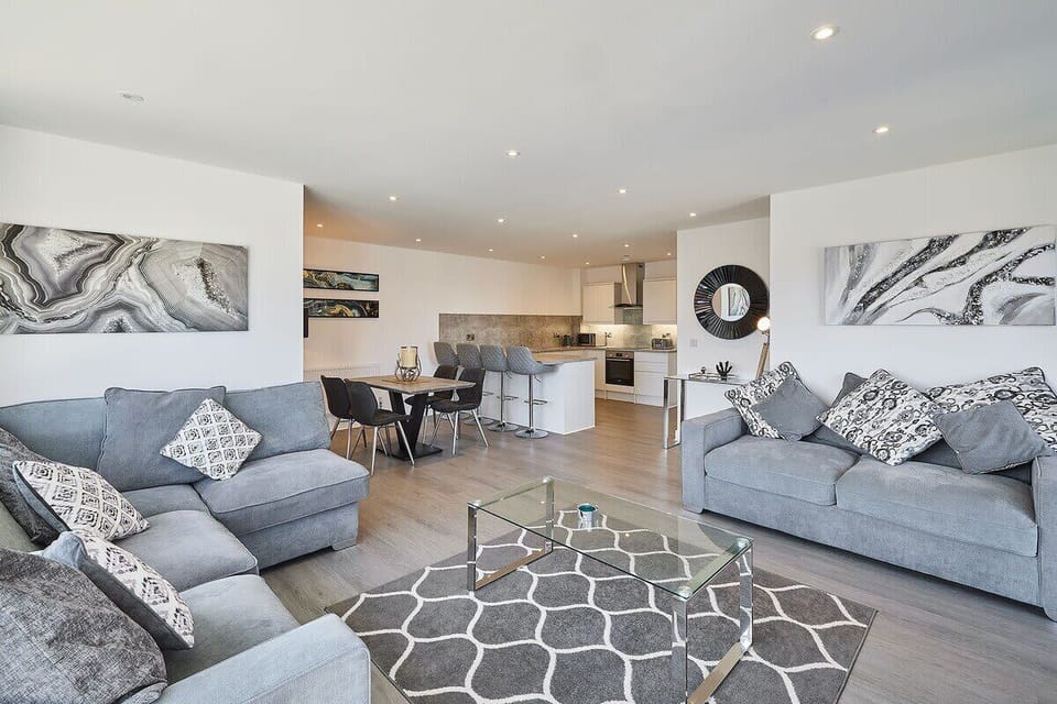 Beach Pad, Whitby - Host & Stay