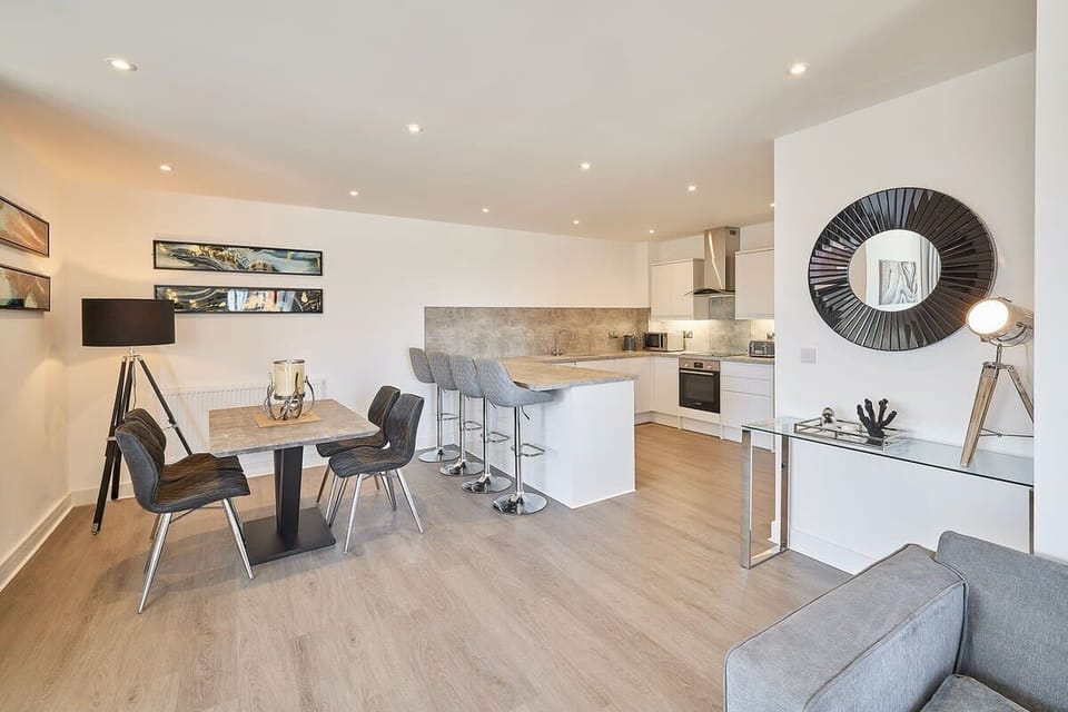 Beach Pad, Whitby - Host & Stay