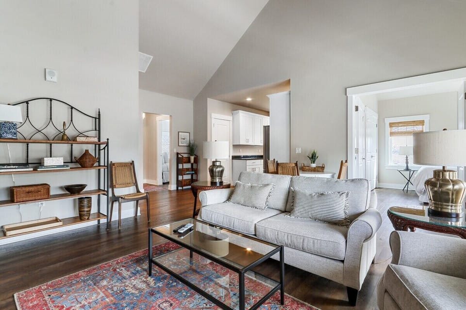 View of entry to kitchen and bedroom