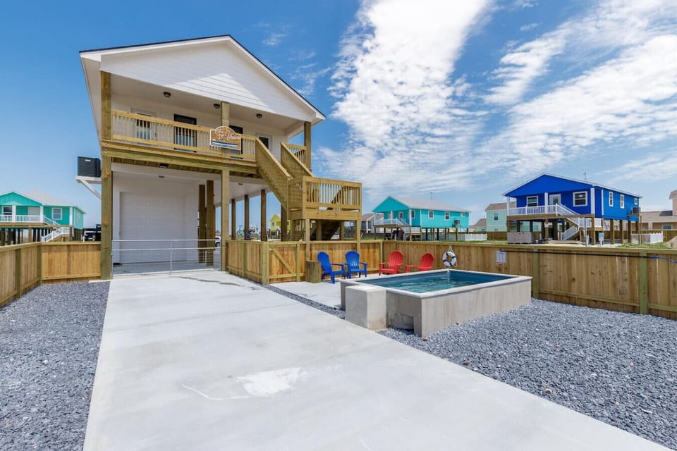 Spacious patio with private cocktail pool—perfect for lounging, grilling, and making memories under the sun.