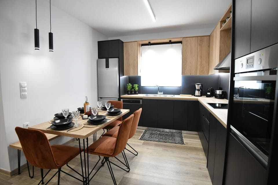 Olive Forest Villa- Fully equipped kitchen with dining table for 6 people
