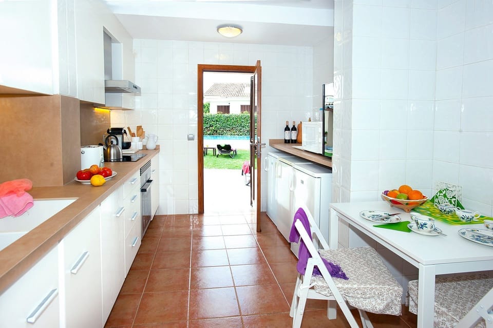 Villa Oms image