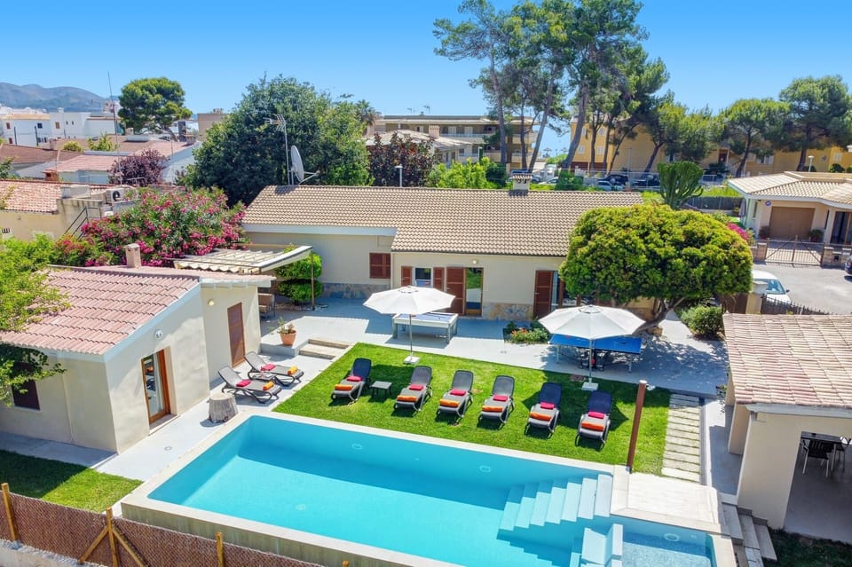 Villa Oms image
