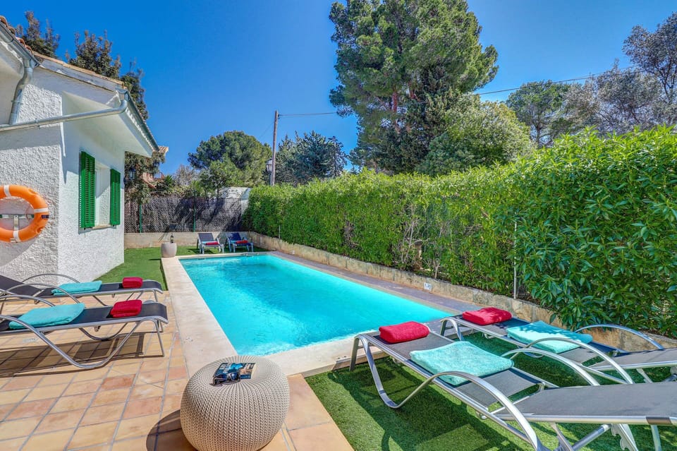 Villa Peyro image