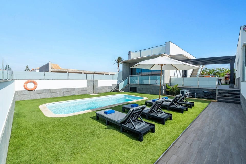 Villa Lola image