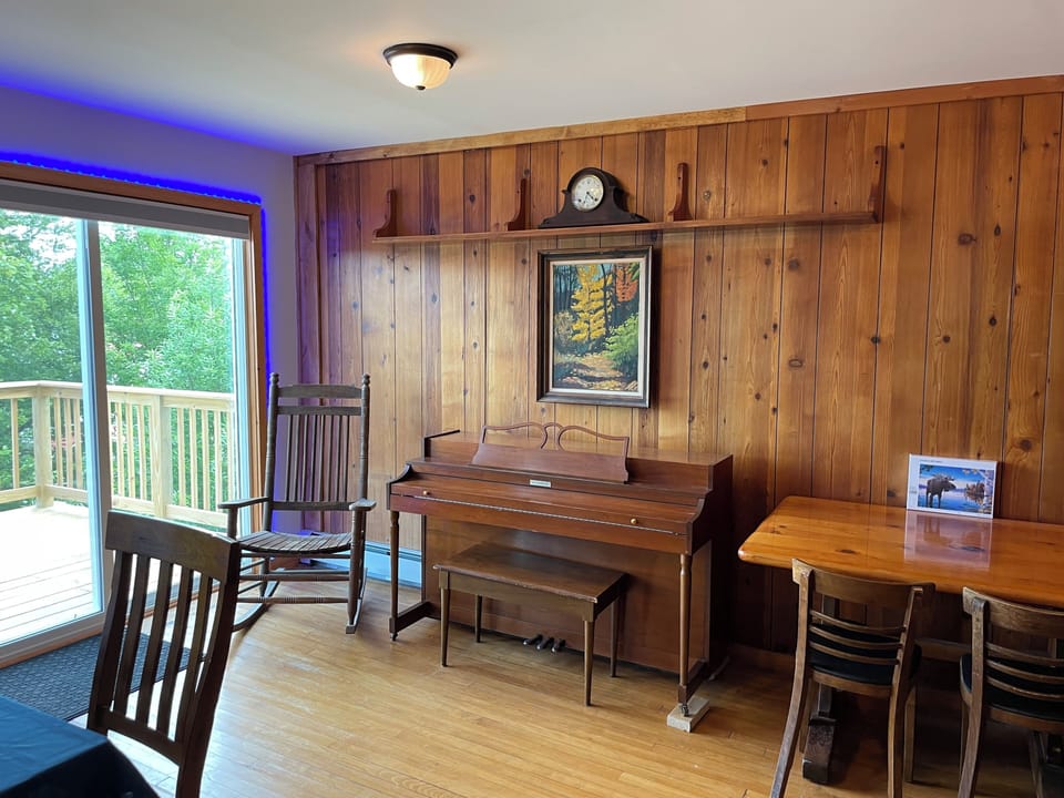 Piano and puzzle table