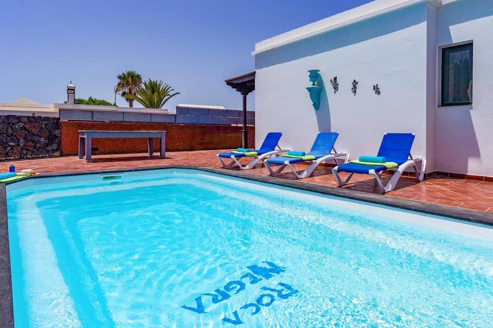Villa Roca Negra image