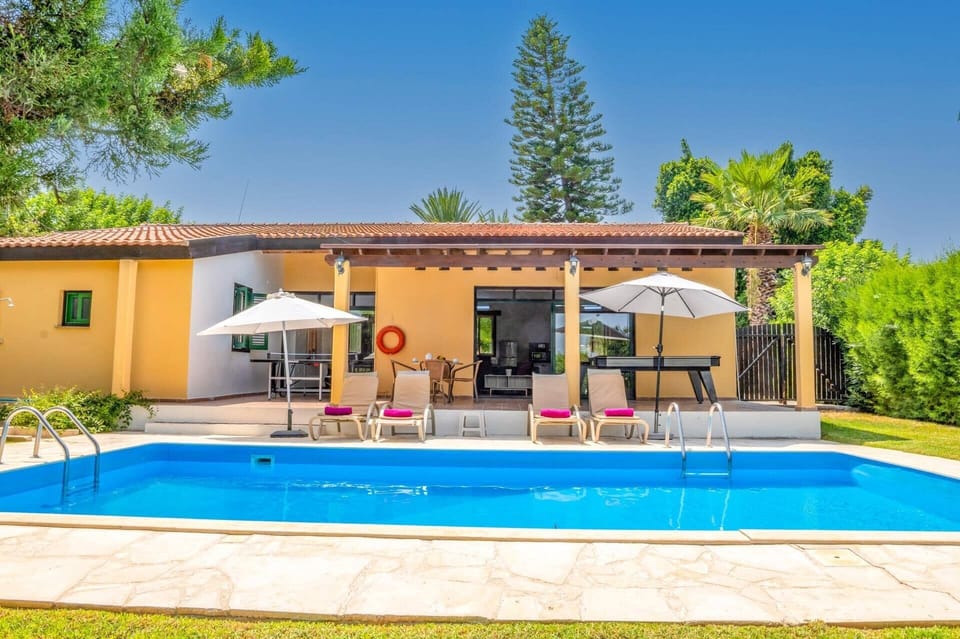 Villa Rosie image