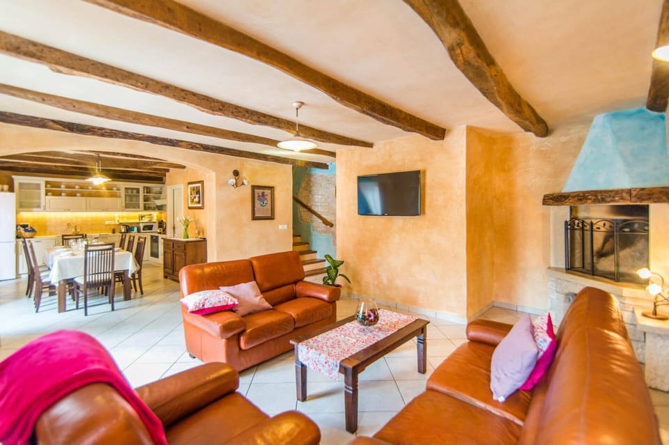 Villa Fumica image