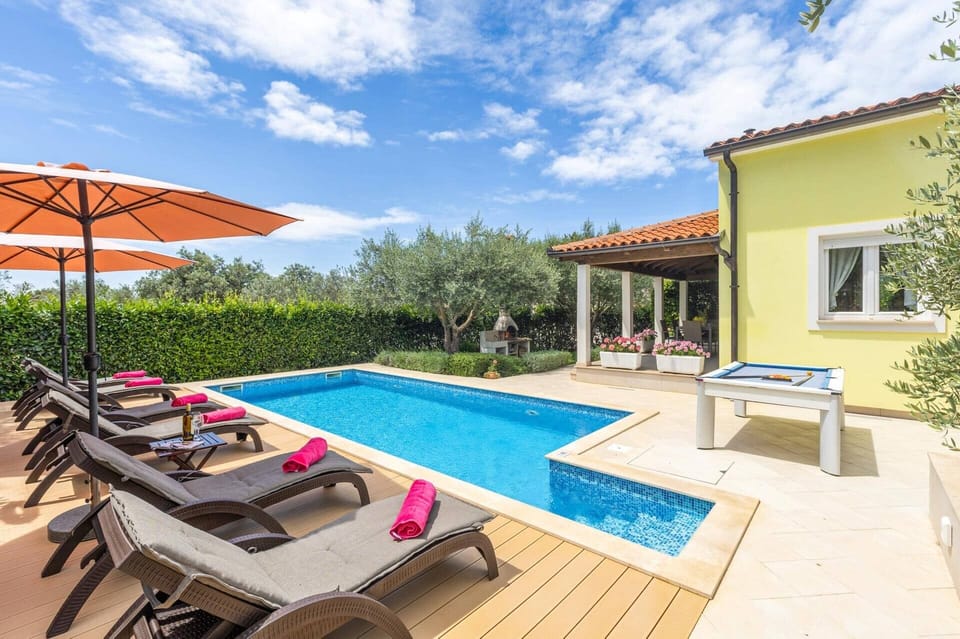 Villa Ladonja image