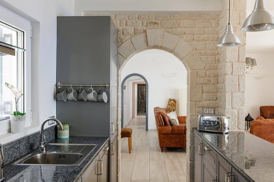 Villa Ester image