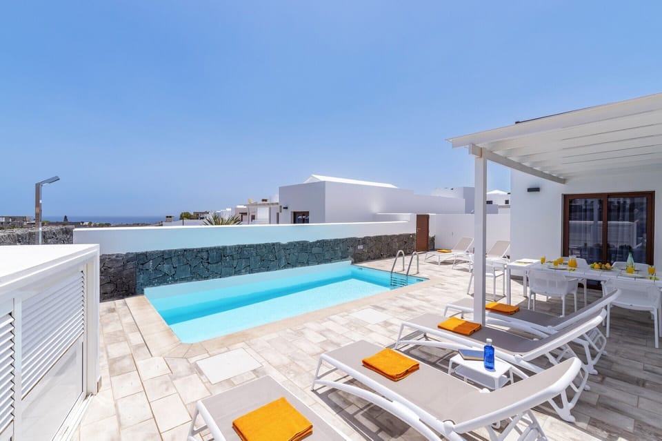 Villa Femes image