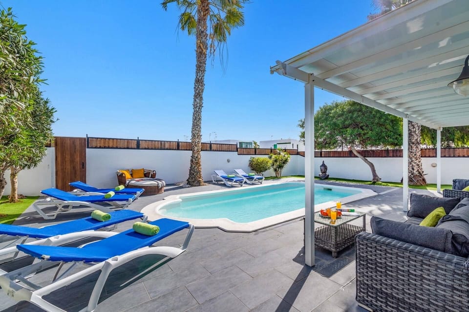 Villa Leona Carmen image