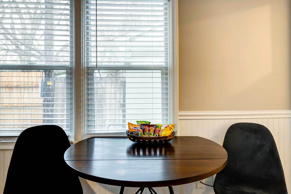 Dining Area | Dishware & Flatware Provided