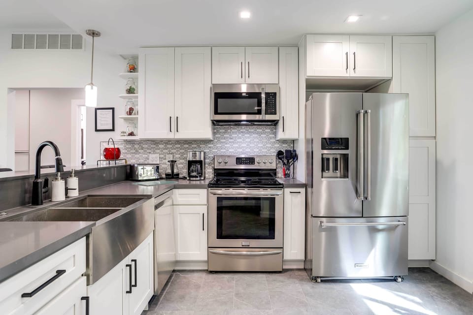 Kitchen | Cooking Basics | Drip Coffee Maker | Microwave | Toaster | Blender