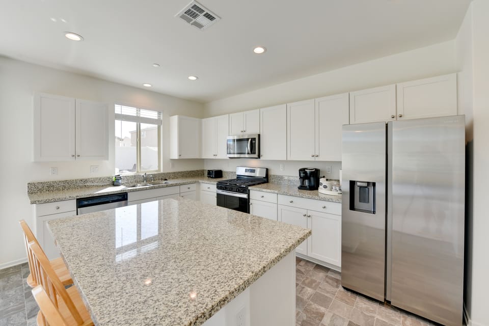 Kitchen | Dishwasher | Coffee Pods | Drip/Keurig Coffee Maker | Toaster