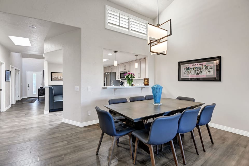 DINING SPACE