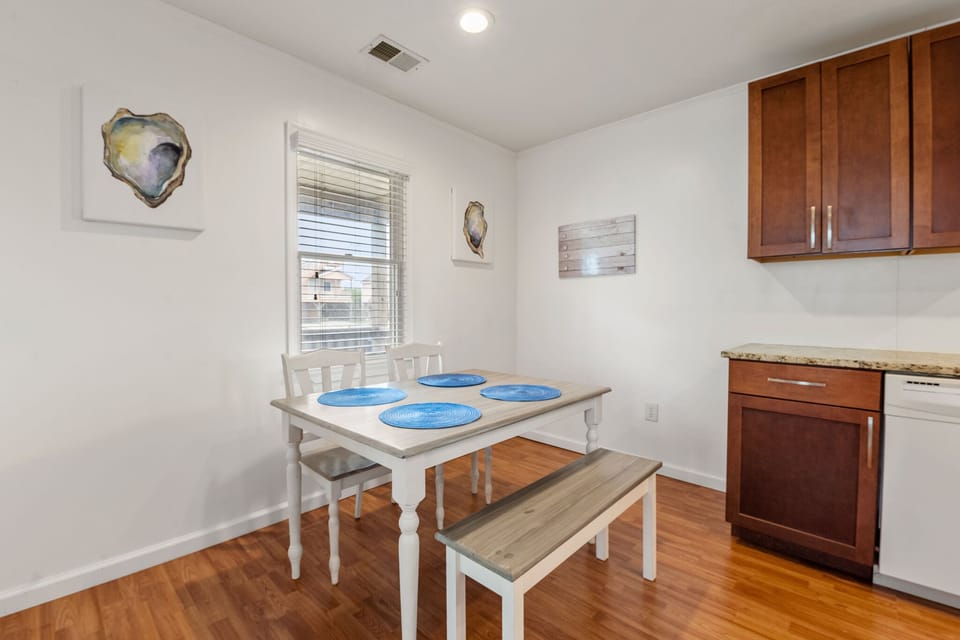 NHCC21: Sounds About Wright | Dining Area