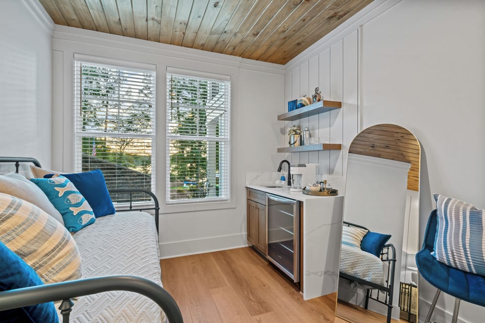 Upstairs Master Bedroom with King bed, Day bed and coffee bar!
