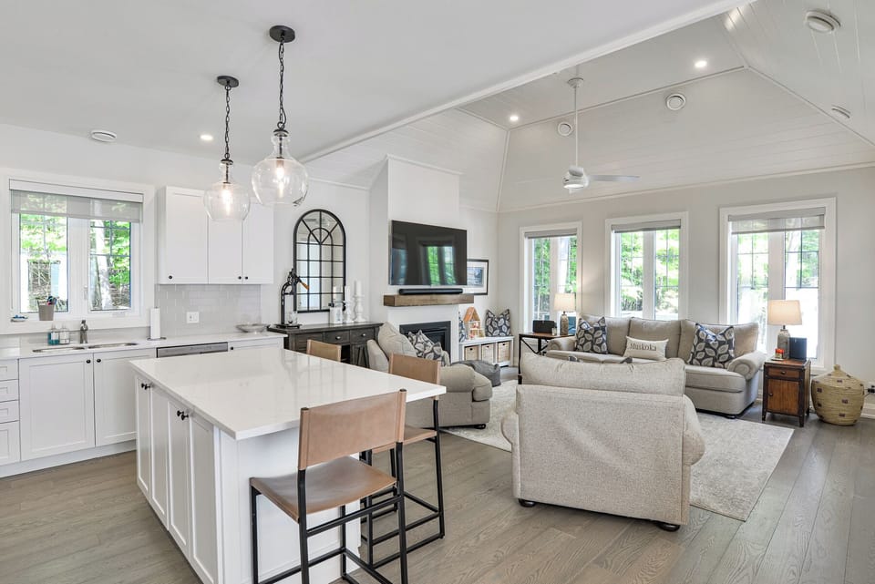 Windsong Kitchen-Family Room