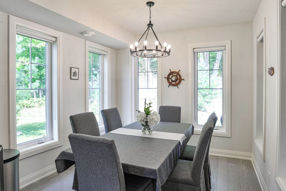 Port Carling Dining Room