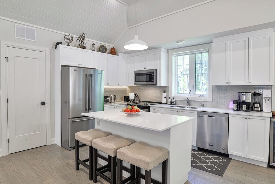 Port Carling Kitchen