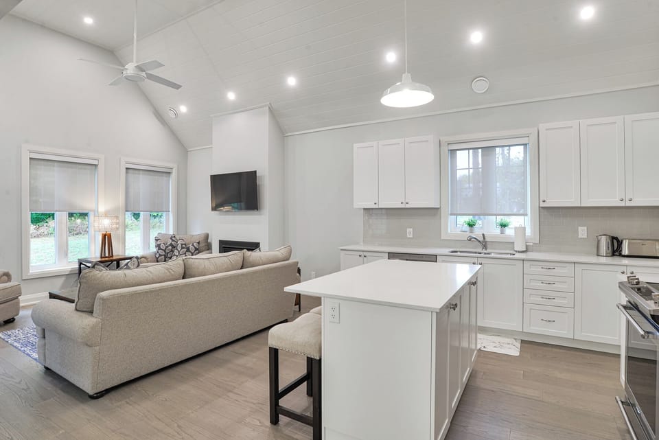 Belle Kitchen-Family Room