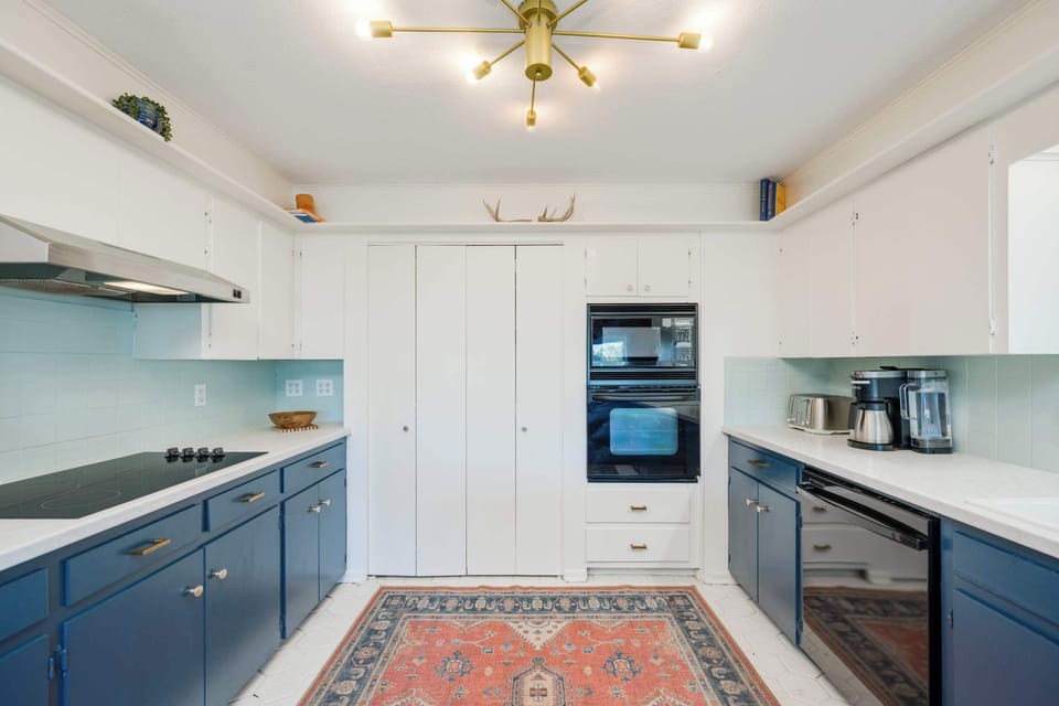 Remodeled modern kitchen with quality appliances and keurig / drip coffee pots (BYO coffee)