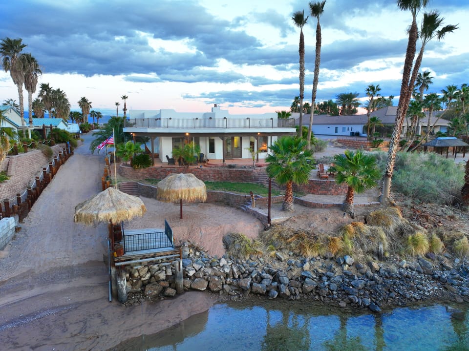 Riverfront Oasis!
