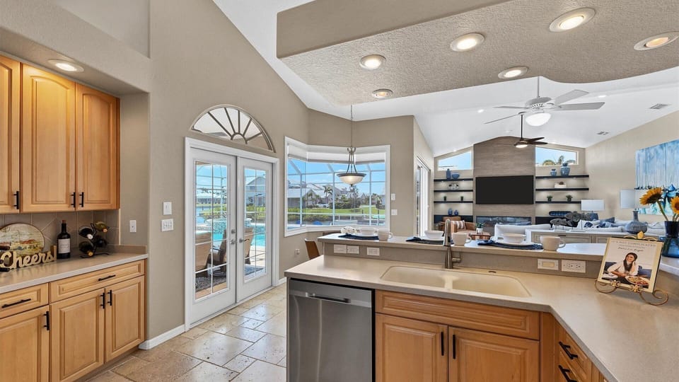 Great kitchen space