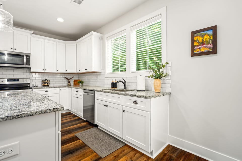 Room to move around the kitchen