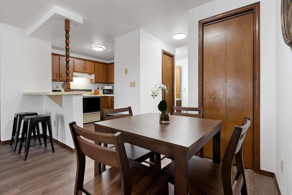 The kitchen features intimate pass-through seating for 2 or off-kitchen dining for 4 and is well stocked with all the cookware and gadgets you could need. 