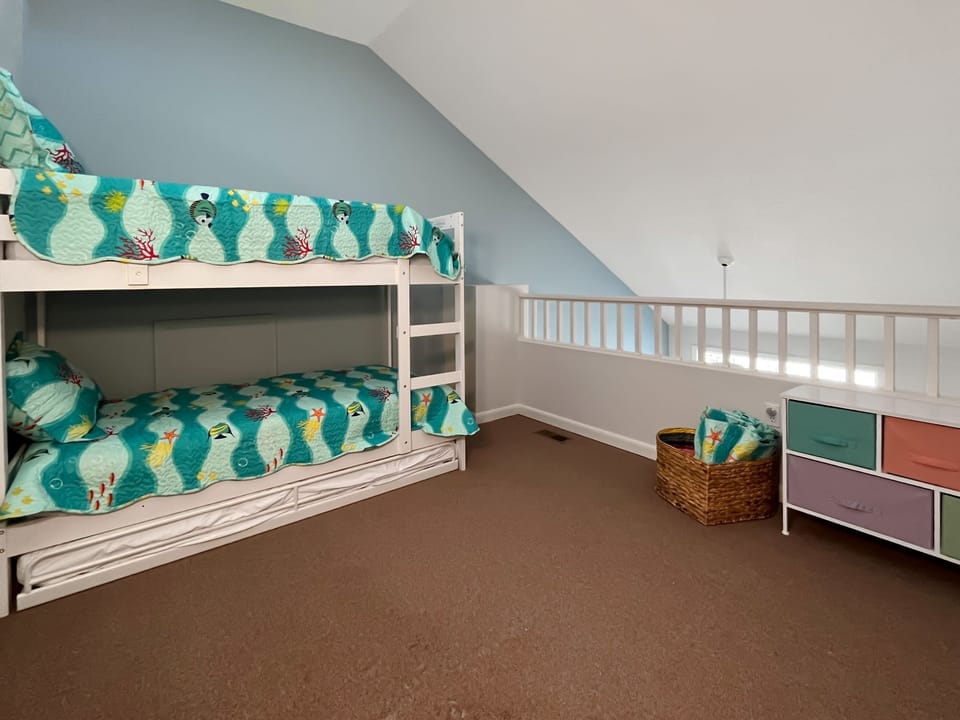 Loft Bedroom (with 3 twins and open area)