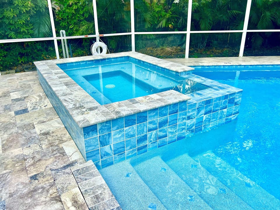 Large 8 person spa