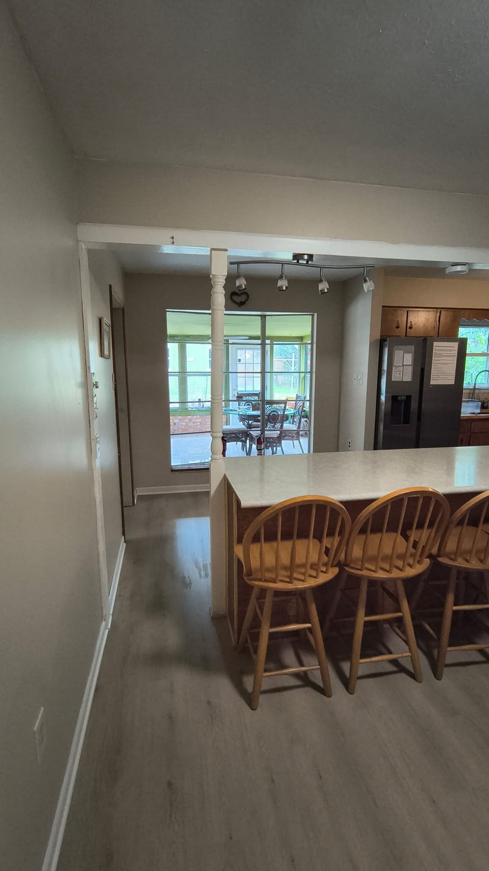 Kitchen bar area