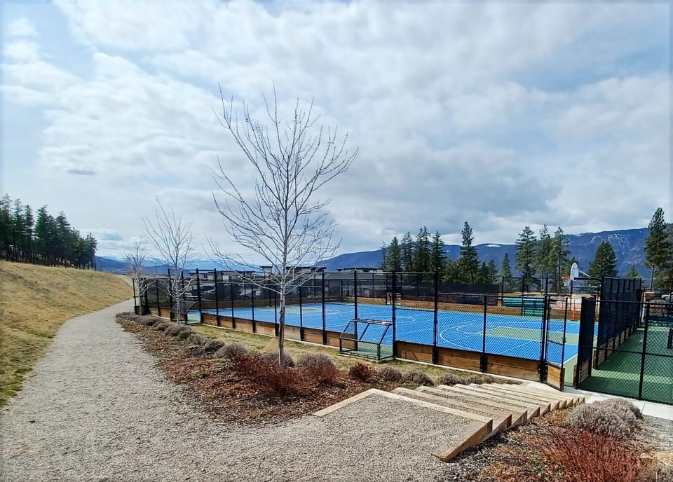 Pickleball, tennis and basketball courts are a 2 minute walk away