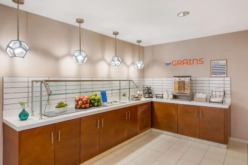 Choose wholesome grains and fresh fruit for an energizing start.