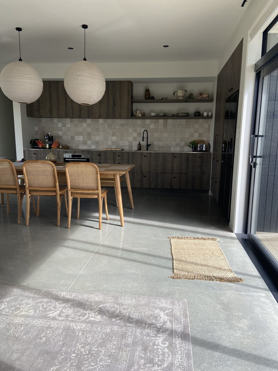 Kitchen / Dining 