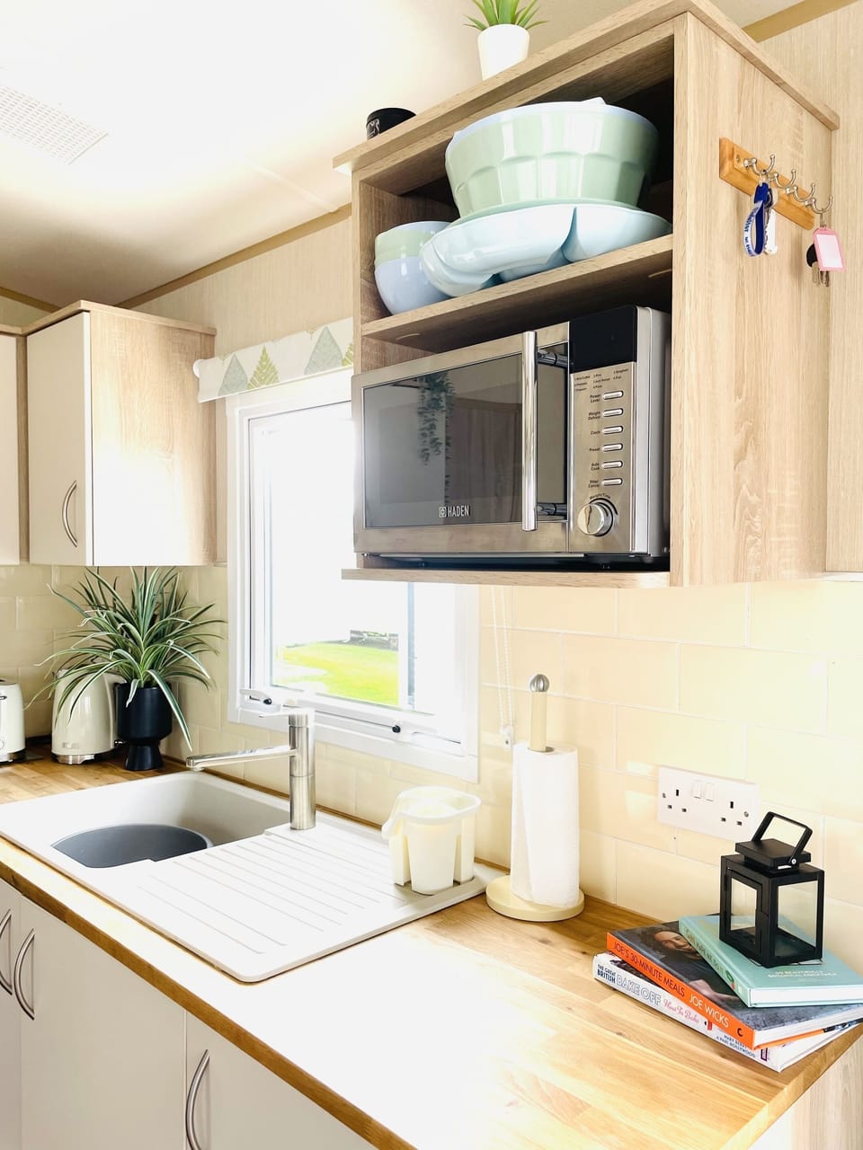Kitchen Area - Side View