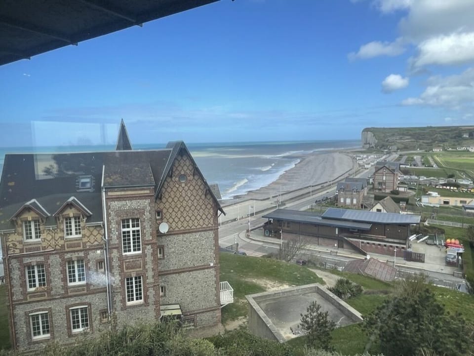 Beach/ocean view