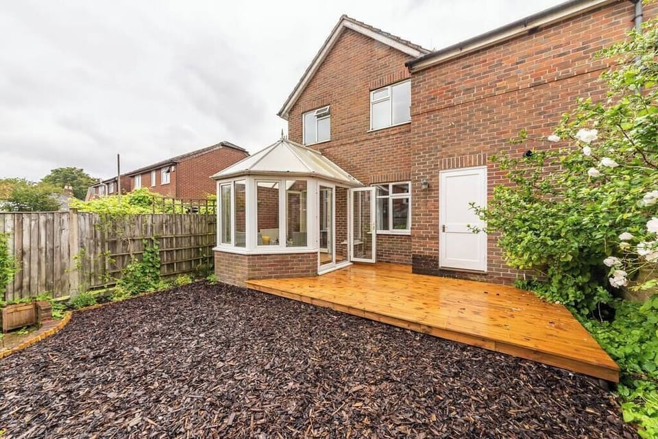 Garden area with decking. 