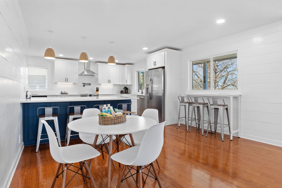 Dining Areas:  Large Island, Dining Table for 4, Snack Bar Overlooking the Lake