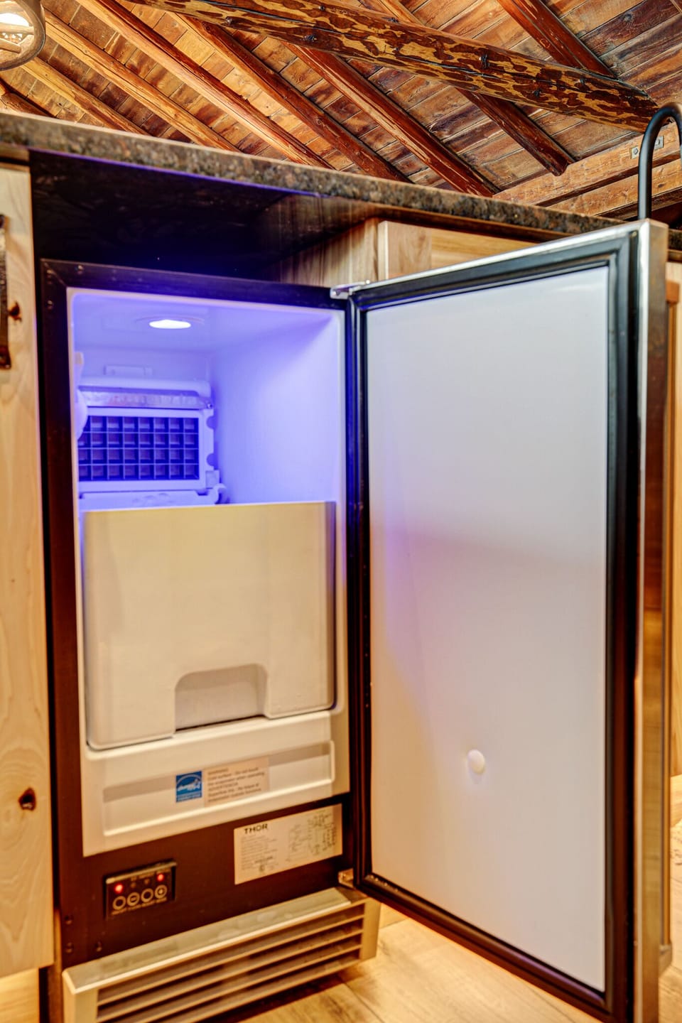 under-cabinet ice maker