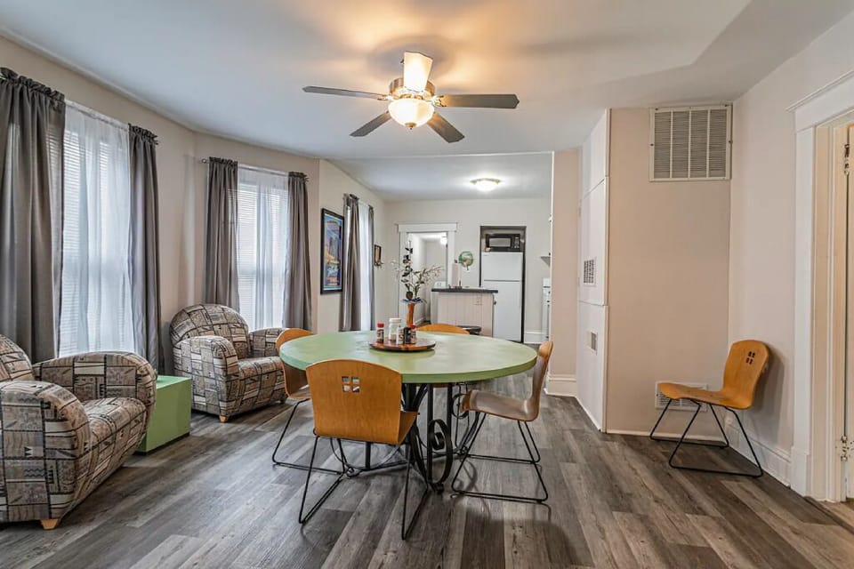 Dining Space/Litchen