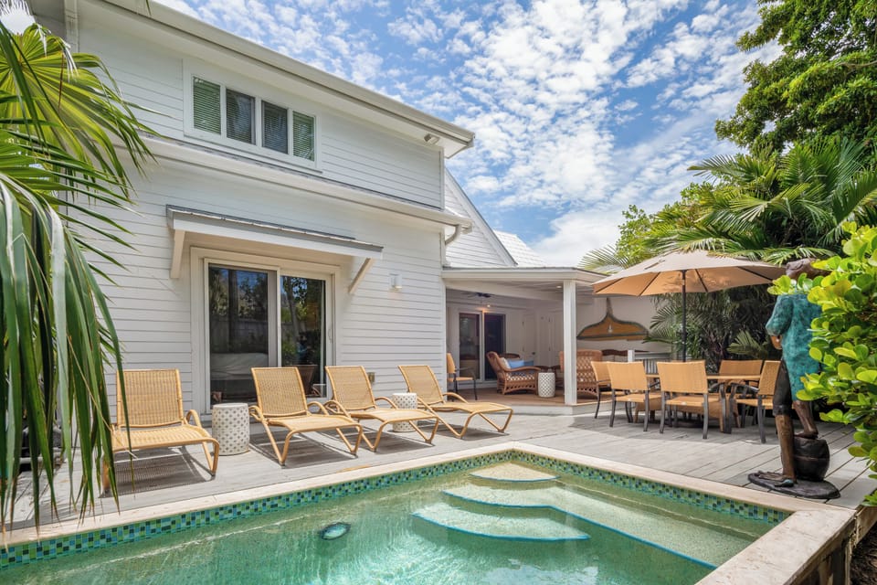A tropical vacation awaits you!